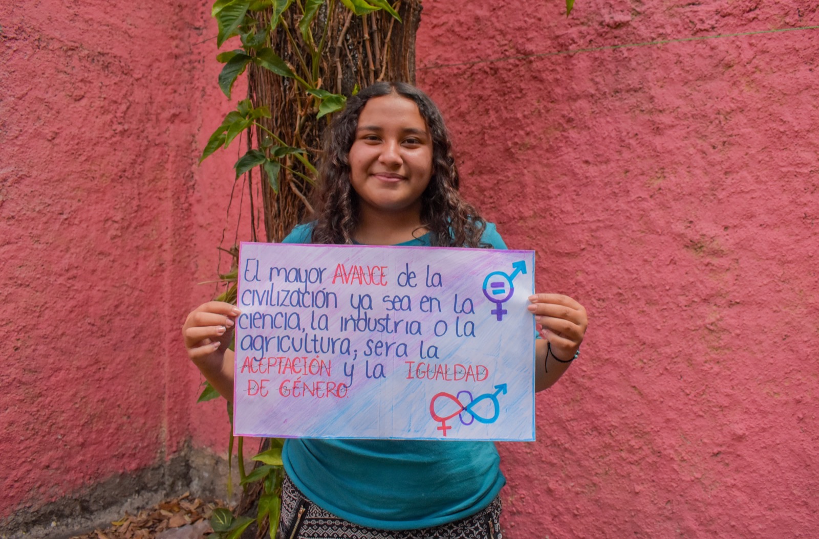 Becaria Muchas Más